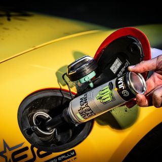 🚗💨 Dopraj svojmu motoru čistotu a výkon! JLM Petrol Fuel System Cleaner účinne odstraňuje usadeniny z palivového systému,...